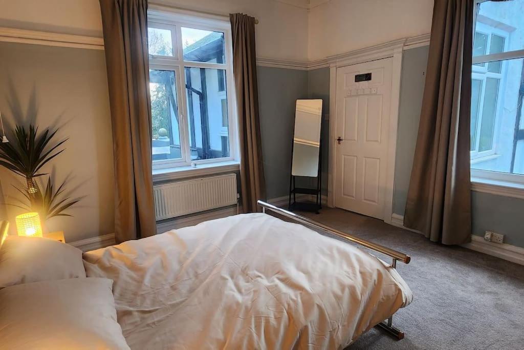 Spacious Guest Flat Near Roundhay Park 利兹 外观 照片