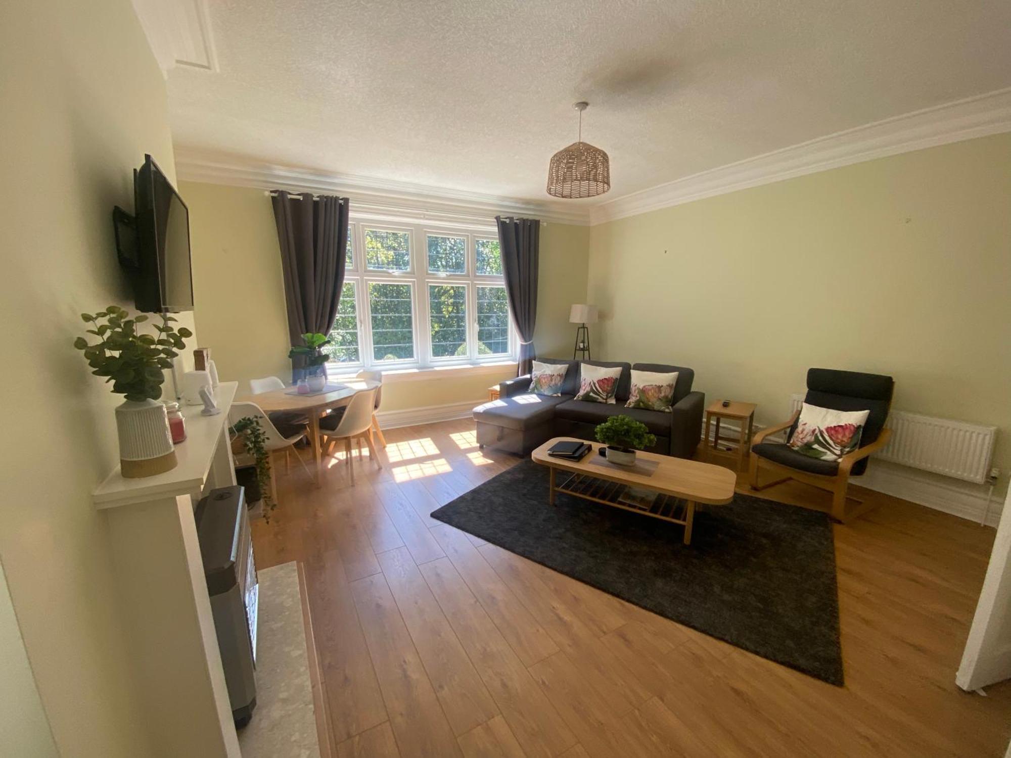 Spacious Guest Flat Near Roundhay Park 利兹 外观 照片